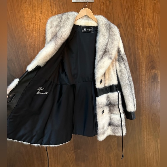 Mirrows fur coat w leather details and silk lining - Picture 4 of 6